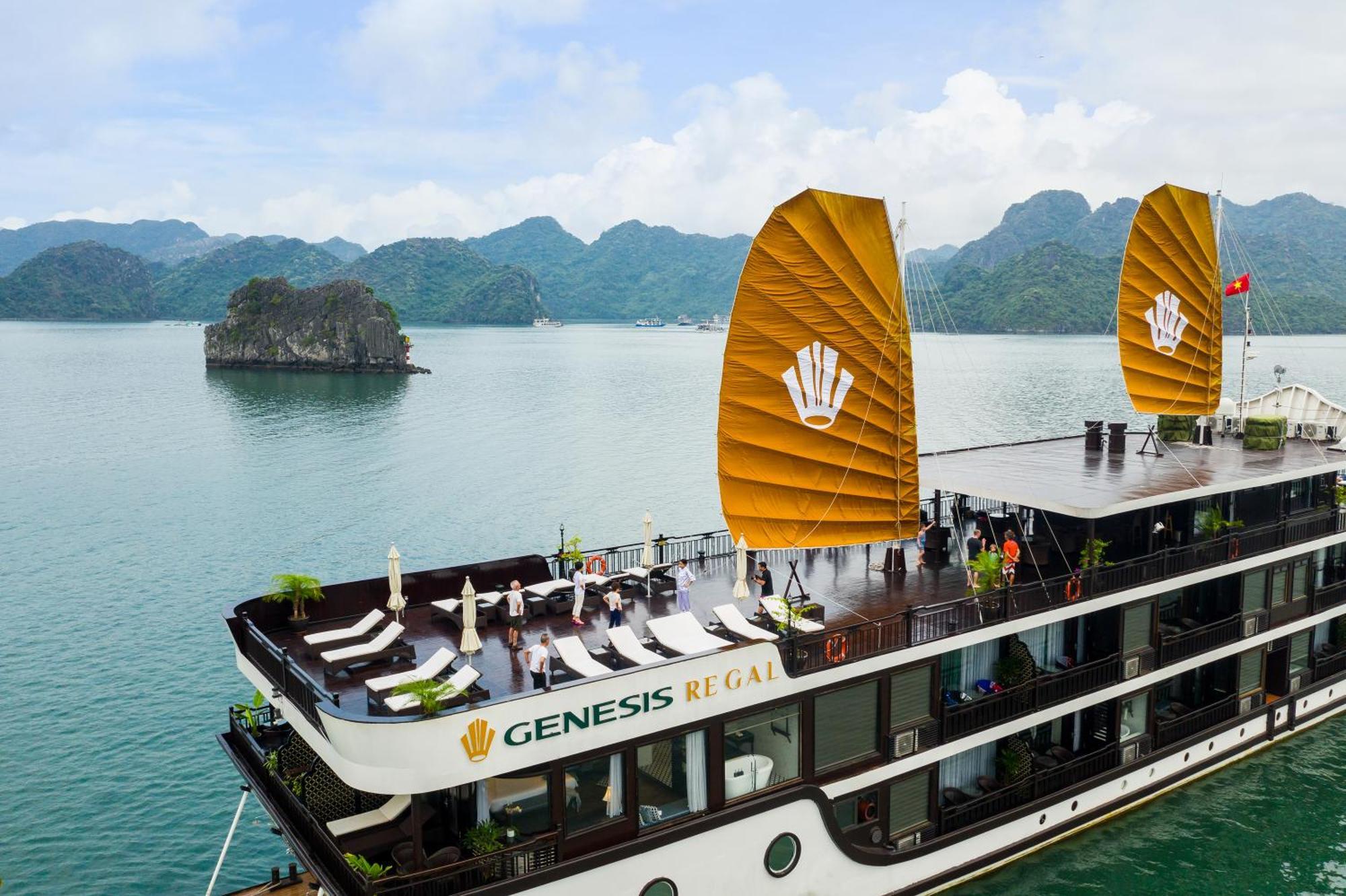 Hotel Genesis Luxury Regal Cruises Hạ Long Exterior foto