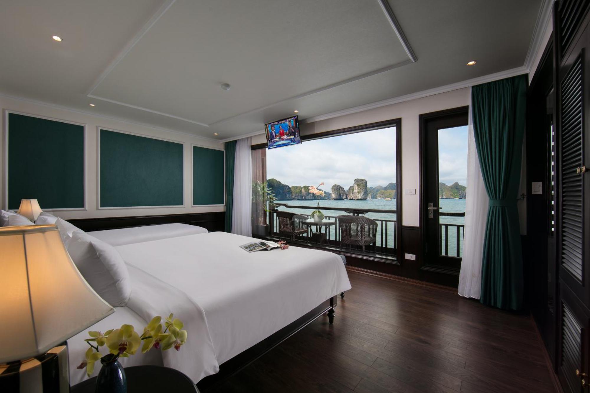 Hotel Genesis Luxury Regal Cruises Hạ Long Exterior foto