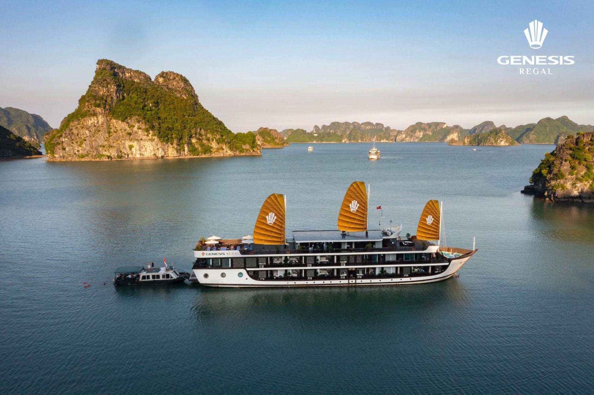 Hotel Genesis Luxury Regal Cruises Hạ Long Exterior foto