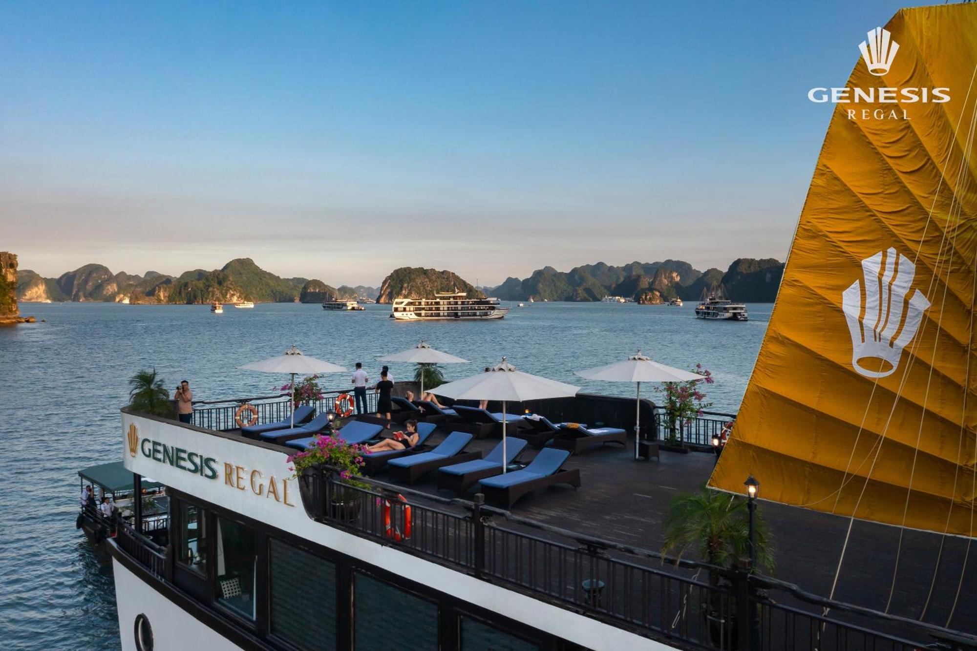 Hotel Genesis Luxury Regal Cruises Hạ Long Exterior foto